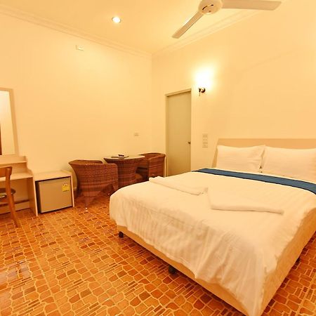 Rasdhoo Relax Inn Экстерьер фото